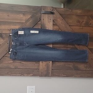 NWT Signature Levi High-Rise